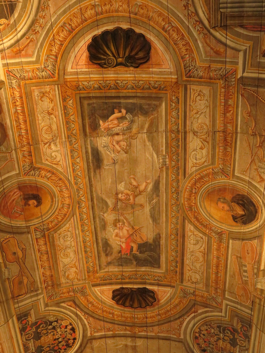 Plafond décoré de la Chapelle des Ursulines