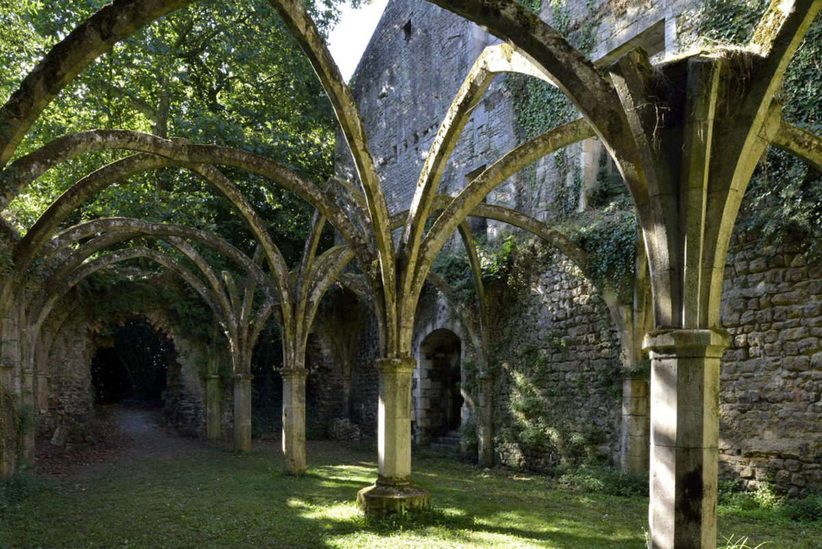 Abbaye royale de Saint-Michel-en-l'Herm