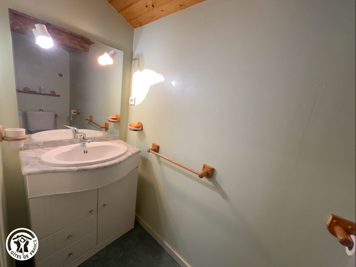 H85G009900-694001f6243f6