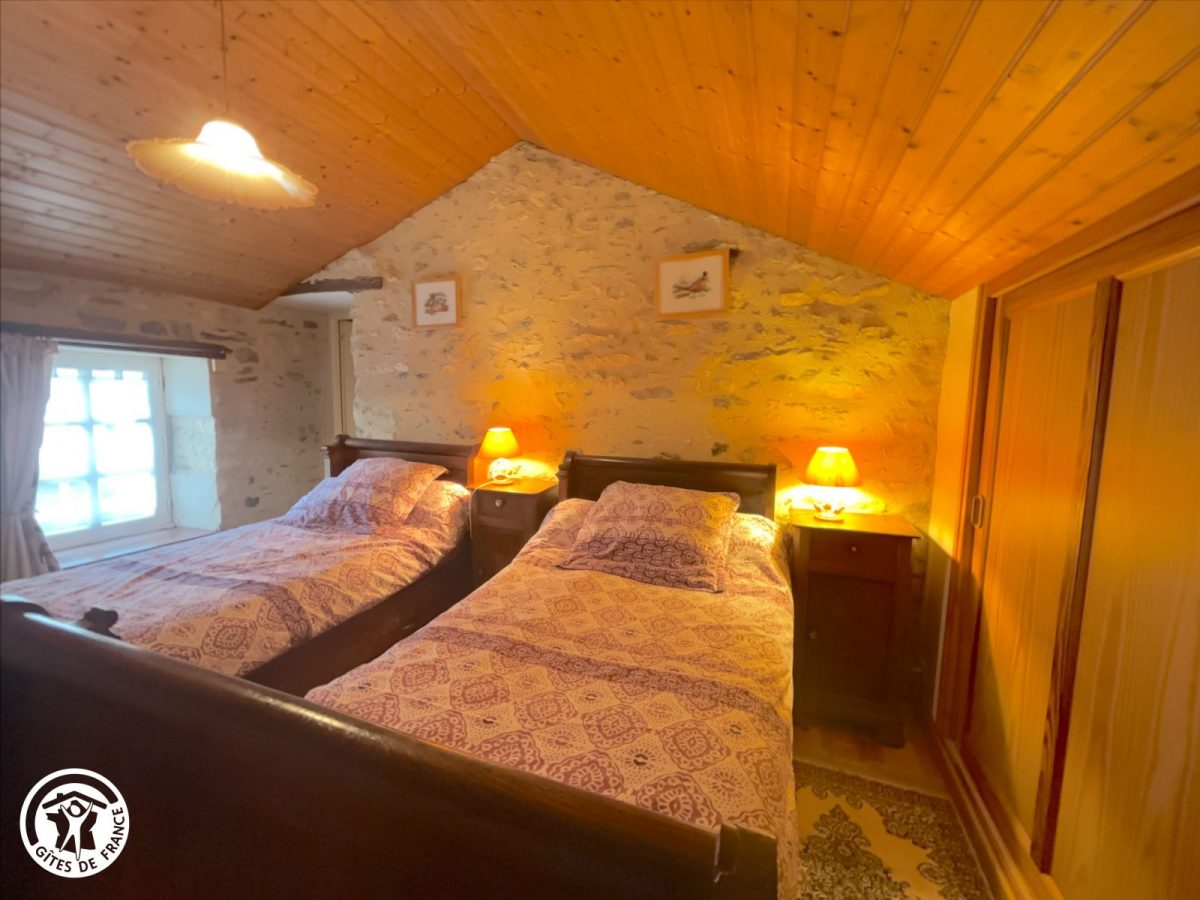 H85G009900-694001f8c9a42