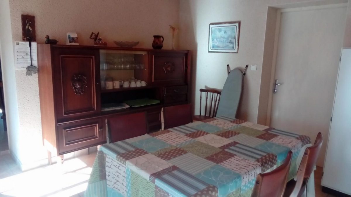 H85G010372-5be073537eede-c4234f4ff1c14bc8a459f502b5cebe8d