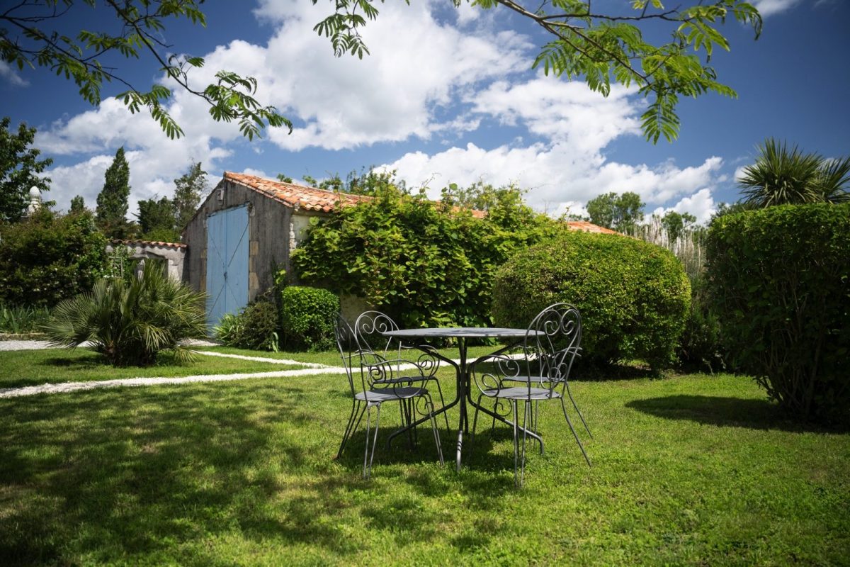 L’ENCLOS BLEU – JARDIN INTERIEUR
