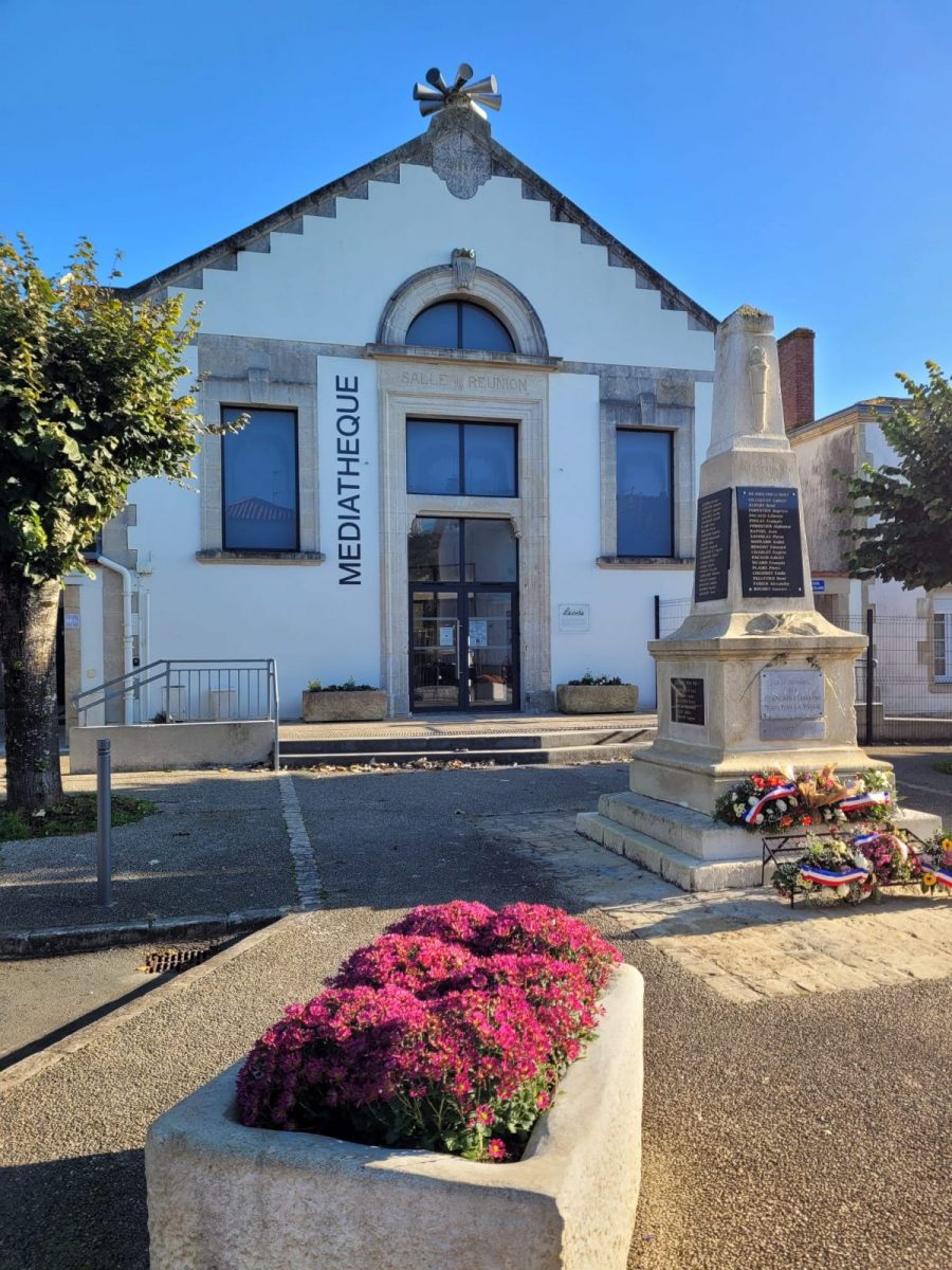 Mediatheque-chaille-les-marais-facade