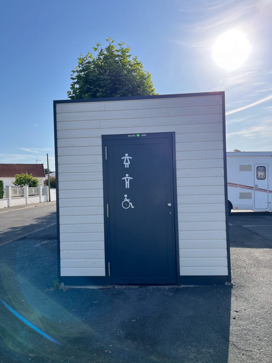 Toilettes publiques -mairie – La Faute-sur-Mer (2)